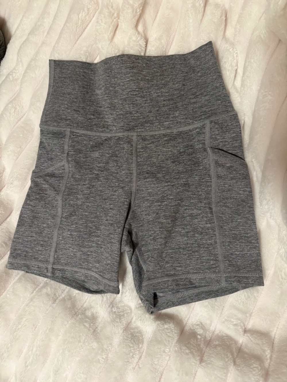 OFFLINE By Aerie The Hugger High Waisted 5” Pocket Bike Short